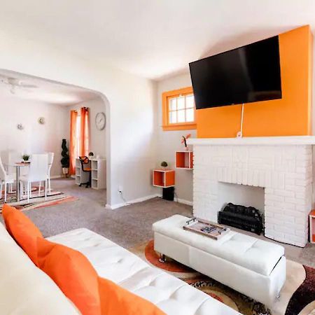 La Naranja Retreat - Cozy Duplex Near Downtown With Parking, 300 Mb Wifi & Self Check In Vila Cleveland Exterior foto
