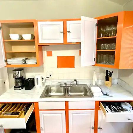 La Naranja Retreat - Cozy Duplex Near Downtown With Parking, 300 Mb Wifi & Self Check In Vila Cleveland Exterior foto