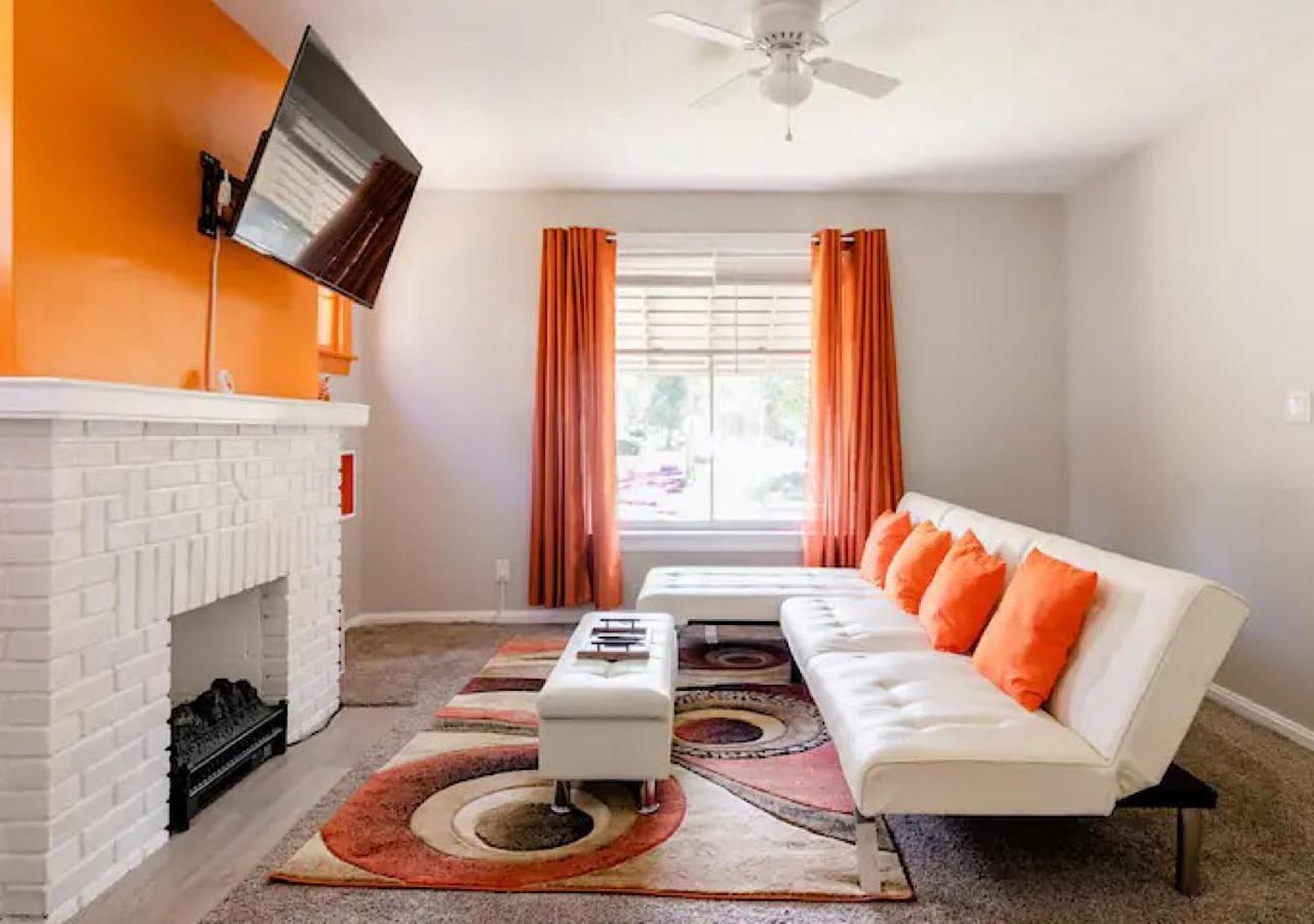 La Naranja Retreat - Cozy Duplex Near Downtown With Parking, 300 Mb Wifi & Self Check In Vila Cleveland Exterior foto